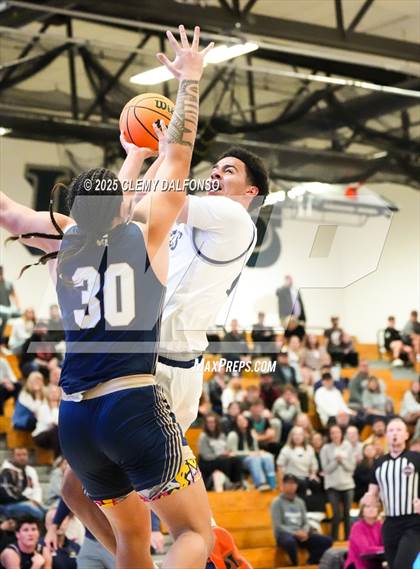 Thumbnail 1 in Mullen @ Columbine photogallery.