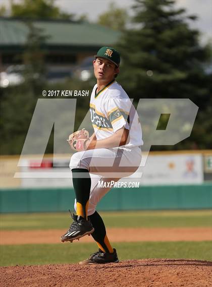 Thumbnail 2 in Camarillo @ Moorpark photogallery.