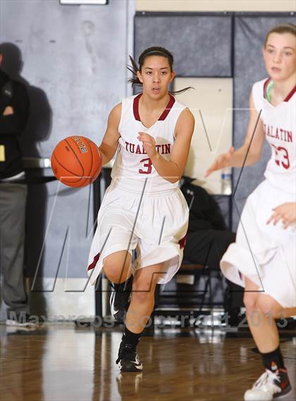 Thumbnail 3 in Lebanon vs. Tualatin (Nike Interstate Shootout) photogallery.