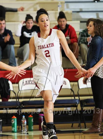 Thumbnail 2 in Lebanon vs. Tualatin (Nike Interstate Shootout) photogallery.