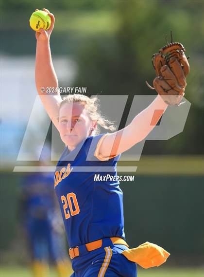 Thumbnail 3 in Tolono Unity vs  Boyd-Buchanan (Clifford Kirk Memorial) photogallery.
