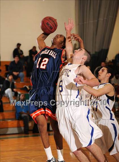 Thumbnail 3 in Lincoln Hall vs. Mahopac (Putnam Challenge) photogallery.