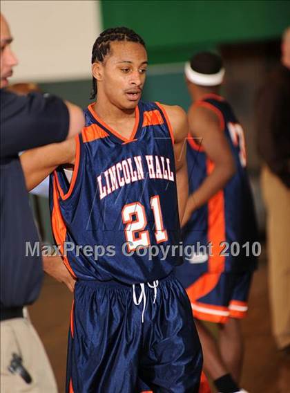 Thumbnail 3 in Lincoln Hall vs. Mahopac (Putnam Challenge) photogallery.