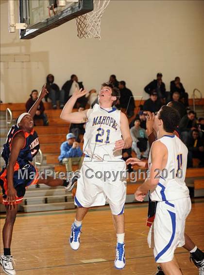 Thumbnail 3 in Lincoln Hall vs. Mahopac (Putnam Challenge) photogallery.