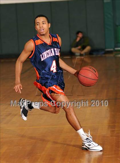 Thumbnail 3 in Lincoln Hall vs. Mahopac (Putnam Challenge) photogallery.