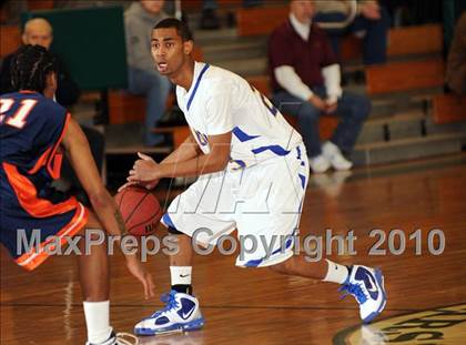 Thumbnail 1 in Lincoln Hall vs. Mahopac (Putnam Challenge) photogallery.