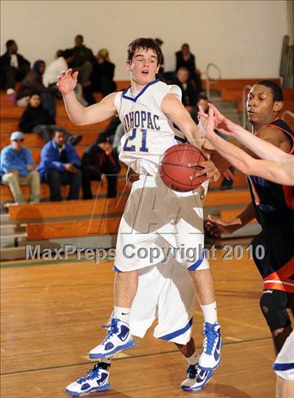 Thumbnail 2 in Lincoln Hall vs. Mahopac (Putnam Challenge) photogallery.