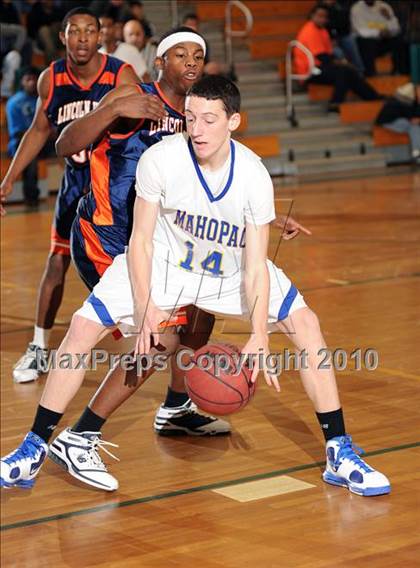Thumbnail 3 in Lincoln Hall vs. Mahopac (Putnam Challenge) photogallery.