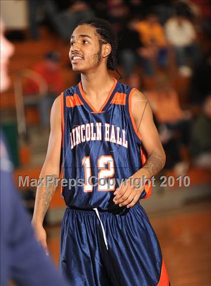 Thumbnail 2 in Lincoln Hall vs. Mahopac (Putnam Challenge) photogallery.