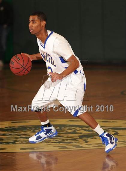 Thumbnail 3 in Lincoln Hall vs. Mahopac (Putnam Challenge) photogallery.