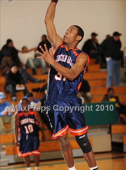 Thumbnail 1 in Lincoln Hall vs. Mahopac (Putnam Challenge) photogallery.