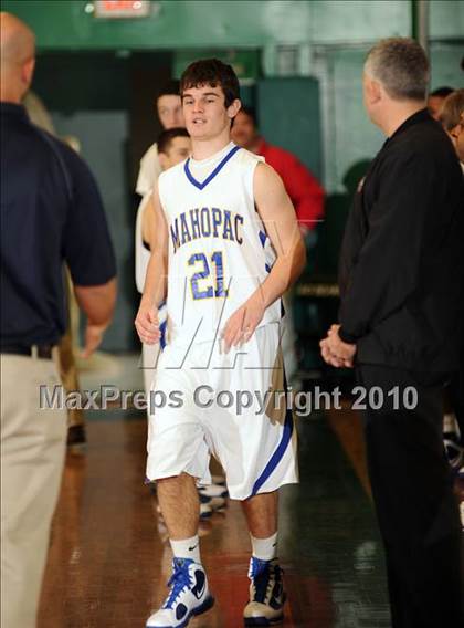 Thumbnail 2 in Lincoln Hall vs. Mahopac (Putnam Challenge) photogallery.