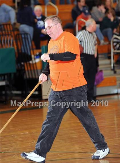 Thumbnail 1 in Lincoln Hall vs. Mahopac (Putnam Challenge) photogallery.