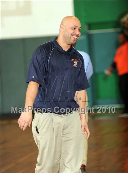 Thumbnail 3 in Lincoln Hall vs. Mahopac (Putnam Challenge) photogallery.