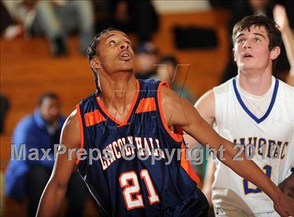 Thumbnail 1 in Lincoln Hall vs. Mahopac (Putnam Challenge) photogallery.