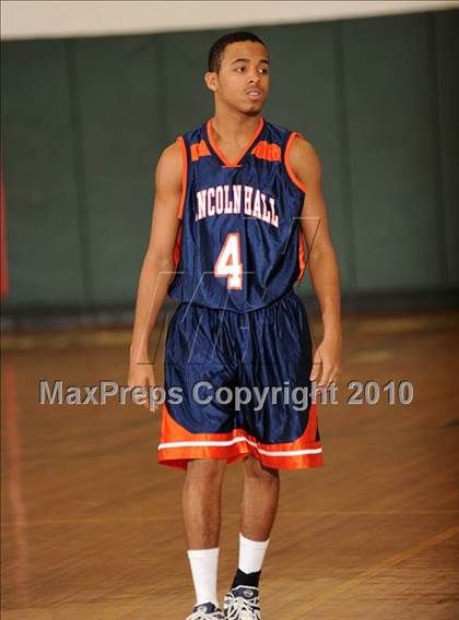 Thumbnail 1 in Lincoln Hall vs. Mahopac (Putnam Challenge) photogallery.