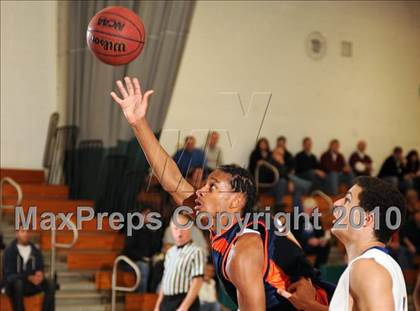 Thumbnail 3 in Lincoln Hall vs. Mahopac (Putnam Challenge) photogallery.