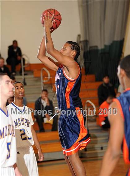 Thumbnail 1 in Lincoln Hall vs. Mahopac (Putnam Challenge) photogallery.
