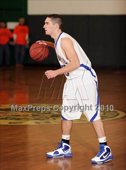 Thumbnail 1 in Lincoln Hall vs. Mahopac (Putnam Challenge) photogallery.