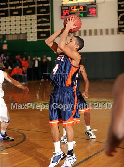 Thumbnail 3 in Lincoln Hall vs. Mahopac (Putnam Challenge) photogallery.