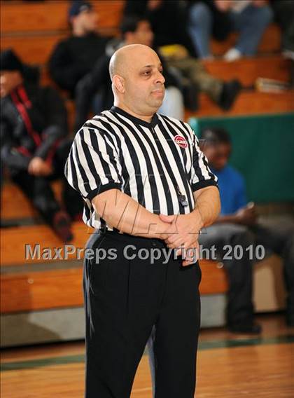 Thumbnail 1 in Lincoln Hall vs. Mahopac (Putnam Challenge) photogallery.