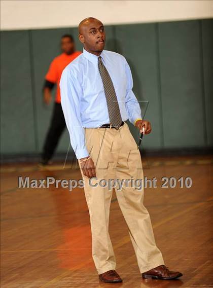 Thumbnail 2 in Lincoln Hall vs. Mahopac (Putnam Challenge) photogallery.