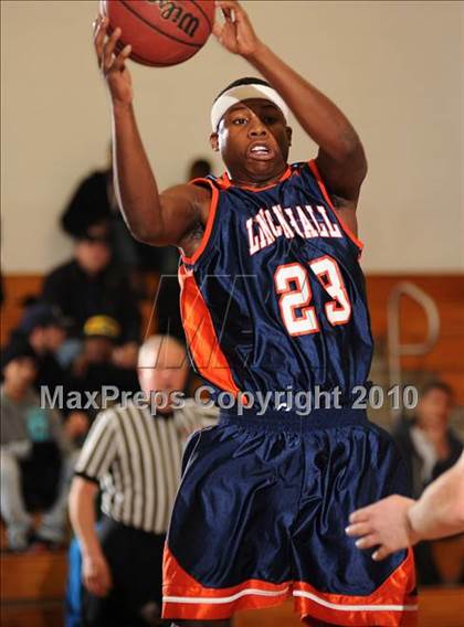 Thumbnail 3 in Lincoln Hall vs. Mahopac (Putnam Challenge) photogallery.