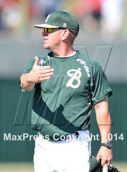Thumbnail 3 in Birdville vs. Aledo (UIL 4A Region 1 Quarterfinal) photogallery.
