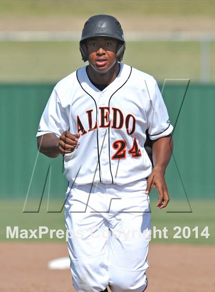 Thumbnail 3 in Birdville vs. Aledo (UIL 4A Region 1 Quarterfinal) photogallery.