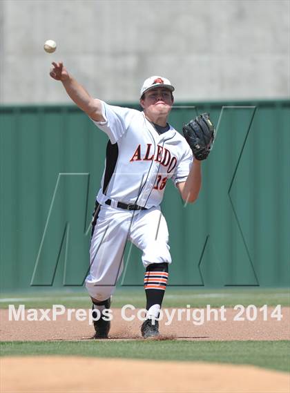 Thumbnail 2 in Birdville vs. Aledo (UIL 4A Region 1 Quarterfinal) photogallery.
