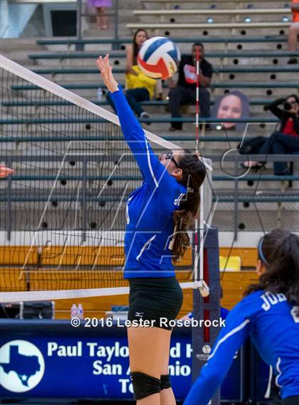 Thumbnail 3 in Stevens vs. Jay photogallery.