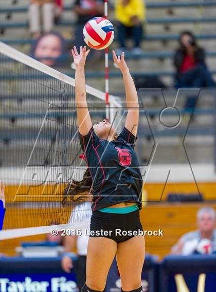 Thumbnail 1 in Stevens vs. Jay photogallery.