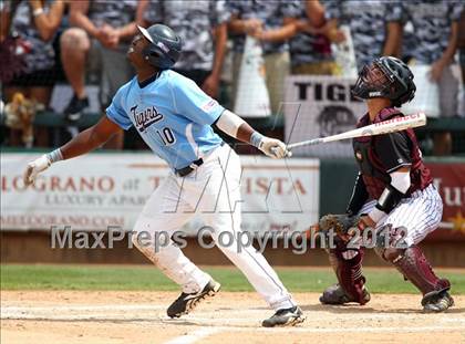 Thumbnail 1 in Carroll vs. A&M Consolidated (UIL 5A State Semifinal) photogallery.