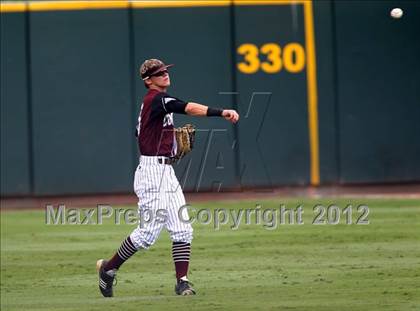 Thumbnail 3 in Carroll vs. A&M Consolidated (UIL 5A State Semifinal) photogallery.
