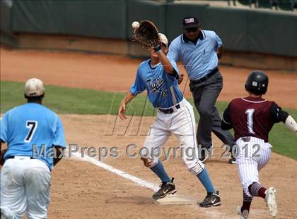 Thumbnail 1 in Carroll vs. A&M Consolidated (UIL 5A State Semifinal) photogallery.