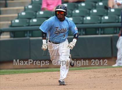 Thumbnail 3 in Carroll vs. A&M Consolidated (UIL 5A State Semifinal) photogallery.