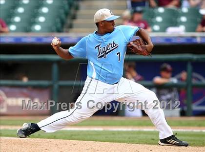 Thumbnail 3 in Carroll vs. A&M Consolidated (UIL 5A State Semifinal) photogallery.
