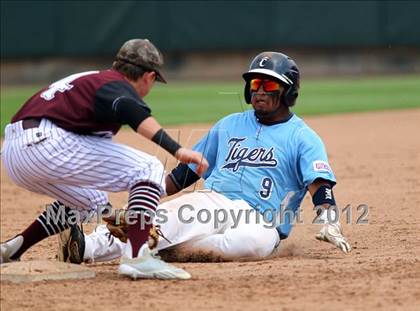 Thumbnail 3 in Carroll vs. A&M Consolidated (UIL 5A State Semifinal) photogallery.
