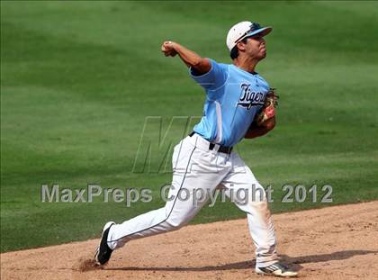 Thumbnail 3 in Carroll vs. A&M Consolidated (UIL 5A State Semifinal) photogallery.
