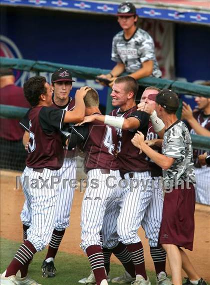 Thumbnail 3 in Carroll vs. A&M Consolidated (UIL 5A State Semifinal) photogallery.