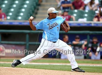 Thumbnail 2 in Carroll vs. A&M Consolidated (UIL 5A State Semifinal) photogallery.