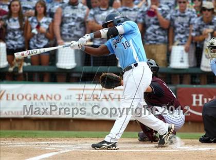 Thumbnail 1 in Carroll vs. A&M Consolidated (UIL 5A State Semifinal) photogallery.