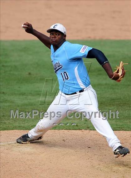 Thumbnail 1 in Carroll vs. A&M Consolidated (UIL 5A State Semifinal) photogallery.