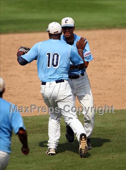 Thumbnail 3 in Carroll vs. A&M Consolidated (UIL 5A State Semifinal) photogallery.