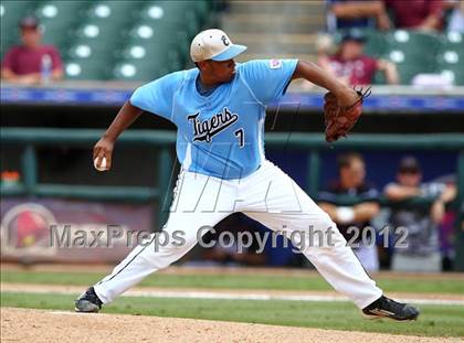 Thumbnail 1 in Carroll vs. A&M Consolidated (UIL 5A State Semifinal) photogallery.
