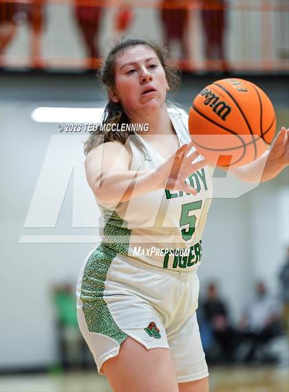 Thumbnail 3 in Valley Springs vs. Glen Rose (AAA 3A State Playoff first round) photogallery.