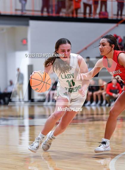 Thumbnail 2 in Valley Springs vs. Glen Rose (AAA 3A State Playoff first round) photogallery.