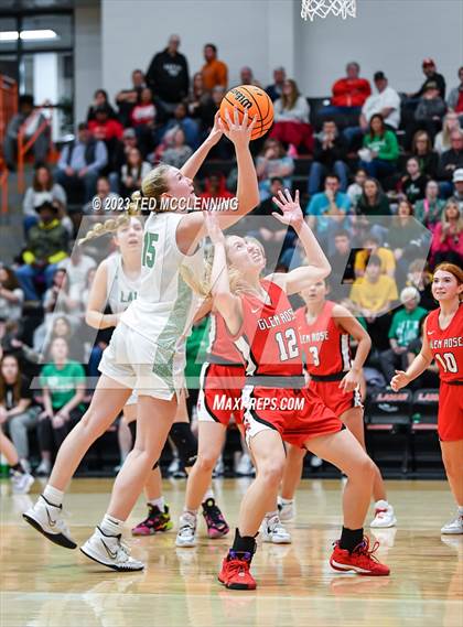 Thumbnail 3 in Valley Springs vs. Glen Rose (AAA 3A State Playoff first round) photogallery.