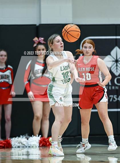 Thumbnail 2 in Valley Springs vs. Glen Rose (AAA 3A State Playoff first round) photogallery.