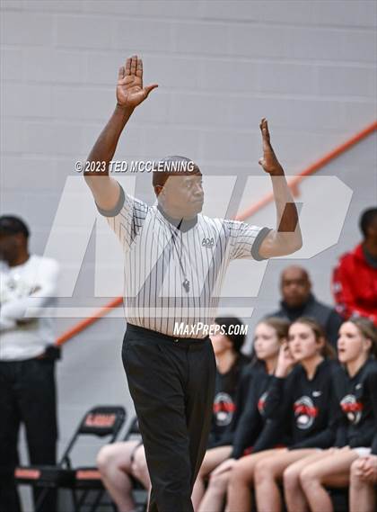 Thumbnail 1 in Valley Springs vs. Glen Rose (AAA 3A State Playoff first round) photogallery.